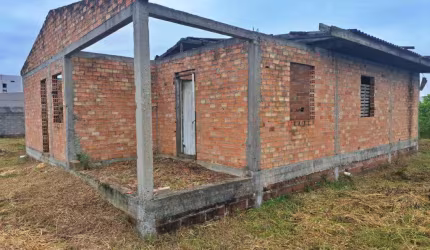 Casa 03 Dorm à venda no Bairro Xangri-lá dos Mares com 600 m² de área privativa