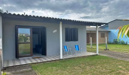 Casa 02 Dorm à venda no Bairro Jardim Oliva com 71 m² de área privativa - 3 vagas de garagem