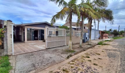 Casa 04 Dorm à venda no Bairro Centro com 190 m² de área privativa