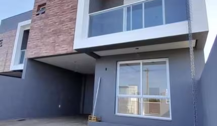 Sobrado 02 Dorm à venda no Bairro Praia Azul com 118 m² de área privativa - 1 vaga de garagem
