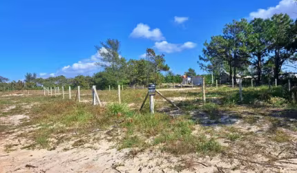 Terreno à venda no Bairro Praia Sumaré II com 900 m² de área privativa