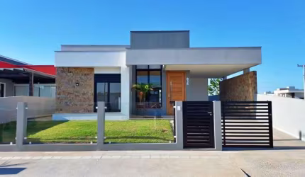 Casa 03 Dorm à venda no Bairro Bella Torres com 149 m² de área privativa - 2 vagas de garagem