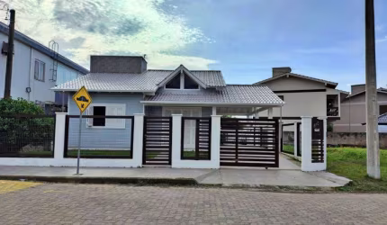 Casa 02 Dorm à venda no Bairro Centro com 111 m² de área privativa - 1 vaga de garagem