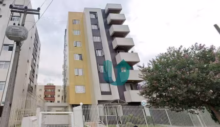 Apartamento espaçoso - 3 quartos com suite, 2 vagas no Cabral