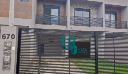 Sobrado duplex novo - 3 quartos com suite, 2 vagas e jardim gramado - Uberaba