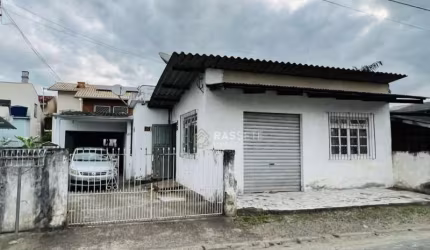 CASA NO BAIRRO MACHADOS EM NAVEGANTES - SC