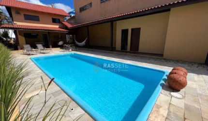 CASA DE ALTO PADRÃO AVERBADA NO CENTRO DE NAVEGANTES - SC