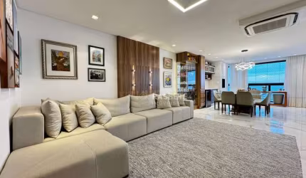APARTAMENTO FRENTE MAR FINAMENTE MOBILIADO E DECORADO NO RESIDENCIAL ILHA DE MANHATTAN