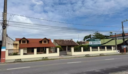 CASA FRENTE MAR NO BAIRRO MEIA PRAIA EM NAVEGANTES/SC