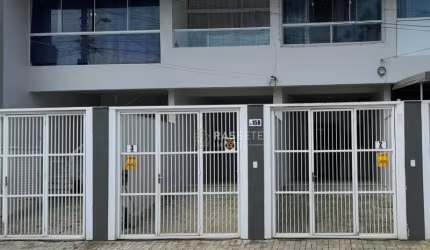 CASA AVERBADA NO CENTRO DE NAVEGANTES/SC Á 160 METROS DO MAR