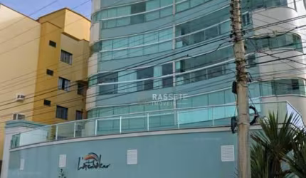 APARTAMENTO EM PRÉDIO FRENTE MAR NO LARCOBALENO