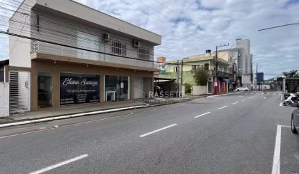 IMÓVEL COMERCIAL NO CENTRO DE NAVEGANTES/SC
