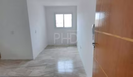 Cobertura 36m2 + 36m2 - Sem Condomínio - Próximo Terminal Vl. Luzita