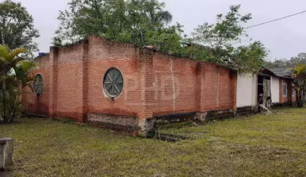 Chácara a Venda com galpões