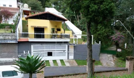 Sobrado a venda - próximo ao Ilha de Capri