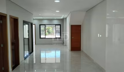 Sobrado à venda, 3 quartos, 3 suítes, 4 vagas, Alves Dias - São Bernardo do Campo/SP