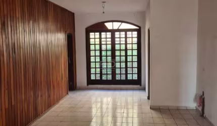 Amplo sobrado para comércio no Bairro Ferrazópolis