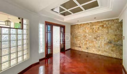 Sobrado - Paulicéia - São Bernardo do Campo - com 338m² distribuídos em 2 casas.