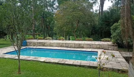 Chacara com piscina ,churrasqueira e campo !! Imperdivel