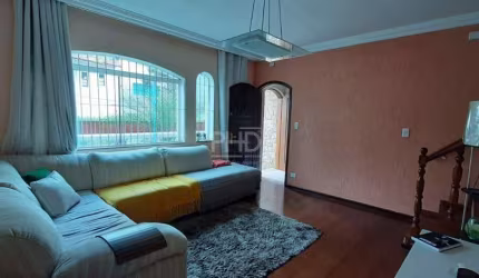 Sobrado com 3 quartos 5 banheiros 250 m2, 3 vagas