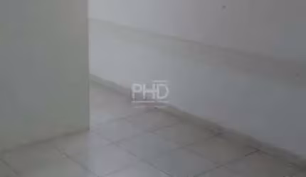 Sala comercial 30m² com 1 banheiro 1 vaga de garagem