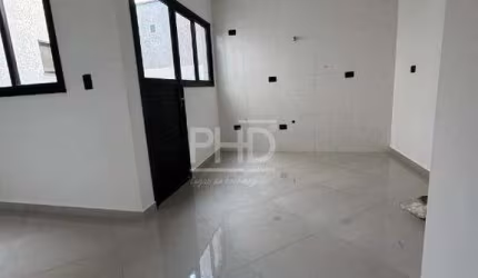 Cobertura Sem Condomínio à Venda com 106m2, 2 quartos, 1 suíte, 3 banheiros, 1 vaga coberta, Jardim Guaraciaba, Santo André - SP