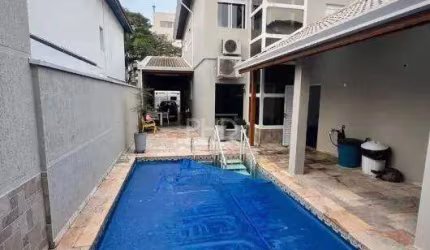 Sobrado com 3 quartos - sendo 1 suite - 5 vagas de garagens - com piscina - Nova Petrópolis