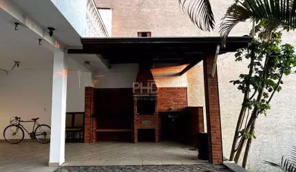 Sobrado à Venda, com 205m², 4 Quartos, 1 Suíte, Lavabo, Área Gourmet, 6 Vagas, Vila Curuçá, Santo André
