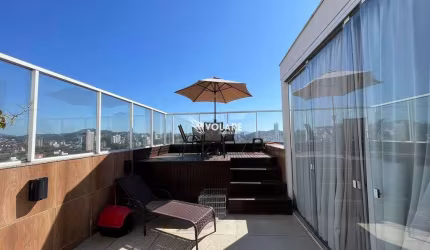 Exclusividade: Cobertura com Piscina no Centro - Próxima à Vila Germânica