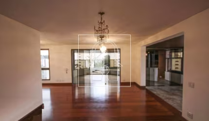 Apartamento de 247m² para locação no Real Parque