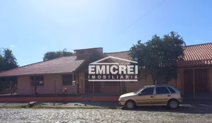 Casa com 3 dormitórios à venda, 192 m² por R$ 490.000,00 - Santos Dumont - São Leopoldo/RS