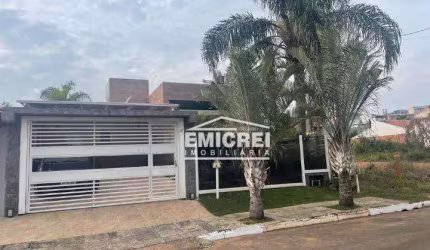 Casa com 02 dormitórios à venda, 170m² por R$ 798.000 - Lomba Grande - Novo Hamburgo/RS