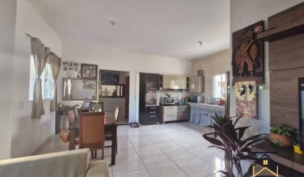 Casa com 2 quartos à venda na Rua Carlos Lacerda, 20, Jardim Maringa, Indaiatuba, 86 m2 por R$ 720.000