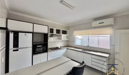 Casa em condomínio fechado com 3 quartos à venda na Rua Pupunha, 344, Villaggio Di Itaici, Indaiatuba por R$ 1.166.000