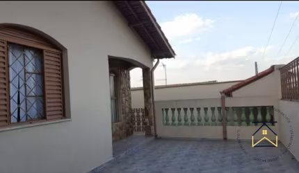 Casa com 3 quartos à venda na Rua Romário Capossoli, 33, Jardim Itamaracá, Indaiatuba, 256 m2 por R$ 640.000