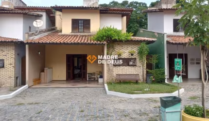 Casa em condomínio fechado com 3 quartos à venda na Professor José Arthur de Carvalho, 400, Lagoa Redonda, Fortaleza por R$ 350.000
