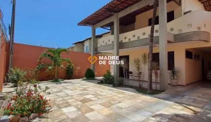 Casa em condomínio fechado com 4 quartos à venda na Dr. Itamar Espindola, 100, Sapiranga, Fortaleza por R$ 800.000