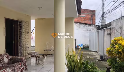 Casa com 3 quartos à venda na Rua Francisco das Chagas Mendes, 669, Engenheiro Luciano Cavalcante, Fortaleza por R$ 550.000
