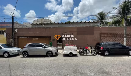 Casa com 3 quartos à venda na Rua Lauro Maia, 1385, Fátima, Fortaleza por R$ 1.800.000