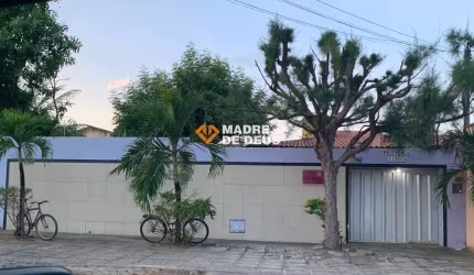 Casa com 3 quartos à venda na Rua Nelson Coelho, 815, Lagoa Redonda, Fortaleza por R$ 520.000