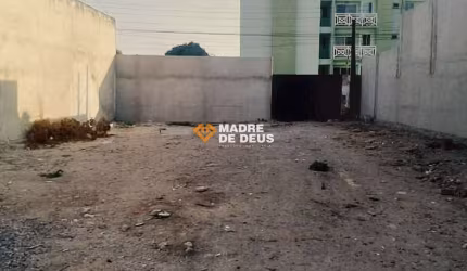 Terreno à venda na Castro Meireles, 658, Mondubim, Fortaleza por R$ 550.000