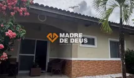 Casa em condomínio fechado com 3 quartos à venda na Rua Aurino Colares, 85, Lagoa Redonda, Fortaleza por R$ 380.000