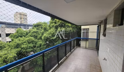 Excelente apartamento em Botafogo, 3 quartos, sendo uma suíte, com vaga de garagem e UMA VARANDA INCRÍVEL!