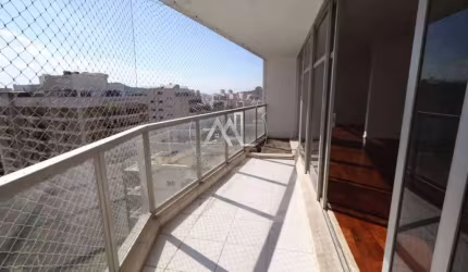 Excelente apartamento, 4 quartos, 1 suíte, 3 banheiros, 2 VAGAS DE GARAGEM, em Condomínio com Piscina e Salão de Festas