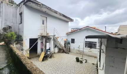 Vende-se casa no centro de Ferraz de Vasconcelos