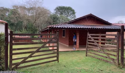 Vende Chácara em Santa Branca