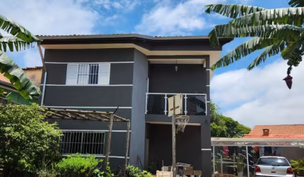 Casa com 4 quartos à venda no Centro