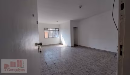 Vende predio V. Nogueira e. Baixo  Oficina Mecânica em cima 4 salas comerciais otima localização