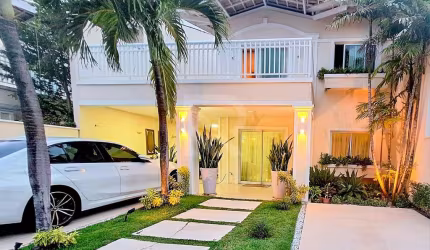 Casa Duplex em Condomínio 288m² - 5 quartos em De Lourdes - Fortaleza - CE