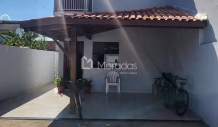 Descubra o seu novo lar no coração do Parque Imperial, em Campos dos Goytacazes! Esta encantadora casa de 180m² de área útil é o refúgio perfeito para quem busca conforto e praticidade. Com dois dormi